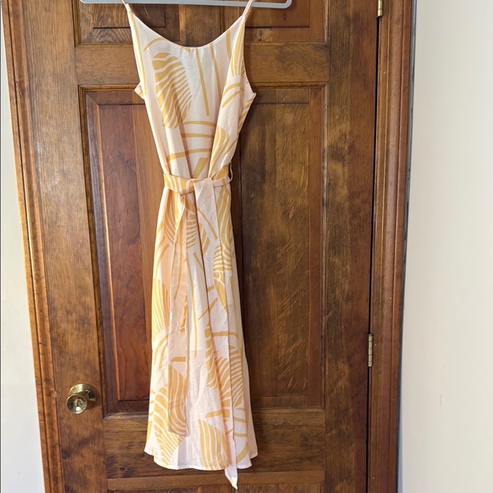 Elegant Yellow Patterned Dress